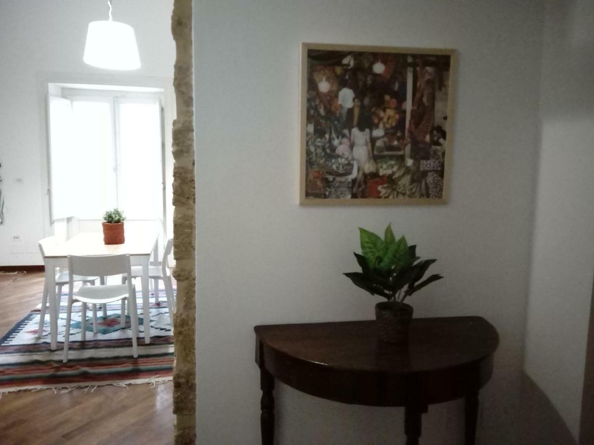 Casa Tea: Nel Cuore Del Centro Storico Palermo Luaran gambar